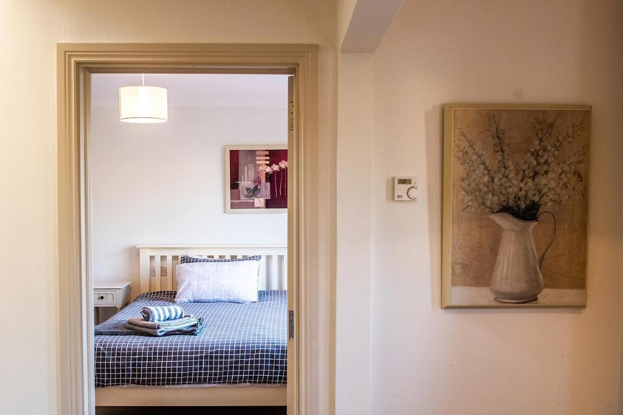 Bradog House - Beautiful 4 Bedroom House In Central 번드런 외부 사진