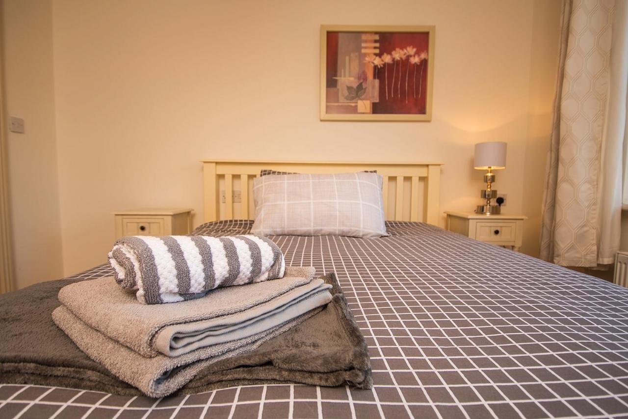 Bradog House - Beautiful 4 Bedroom House In Central 번드런 외부 사진