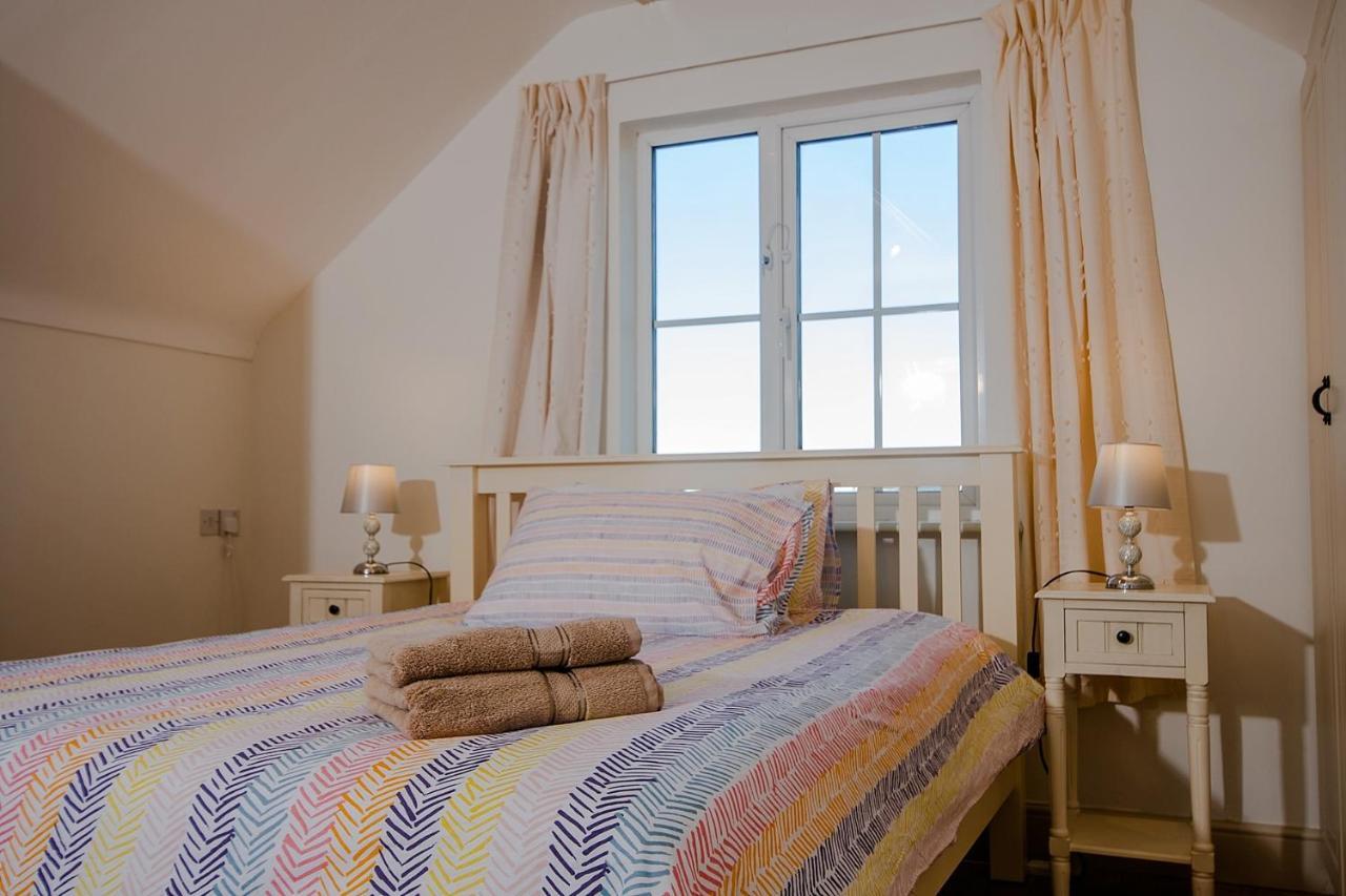 Bradog House - Beautiful 4 Bedroom House In Central 번드런 외부 사진