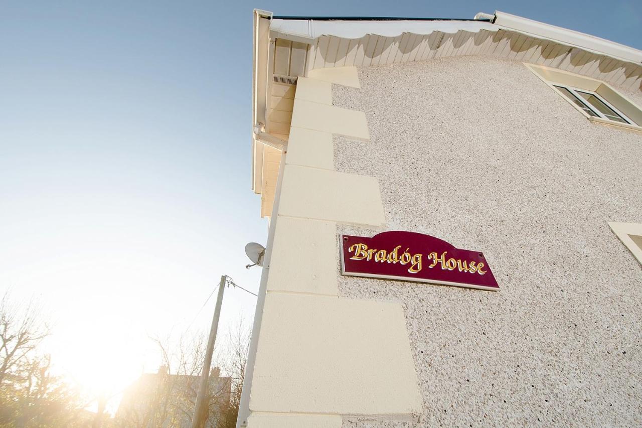 Bradog House - Beautiful 4 Bedroom House In Central 번드런 외부 사진